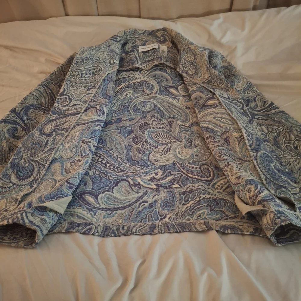 Alfred Dunner Women's Blue and Cream Tapestry Jacket